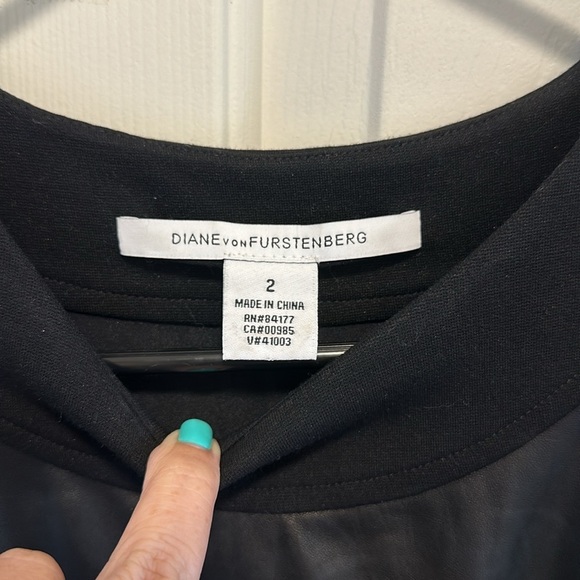 Diane von Furstenberg Christina Leather-Accent Dress Size 2 - Picture 4 of 7